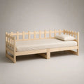 Lit-banquette 1 place en pin massif naturel clair avec barrières et sommier, couchage 90 × 200 cm, dimensions 208 × 98 × 82 cm